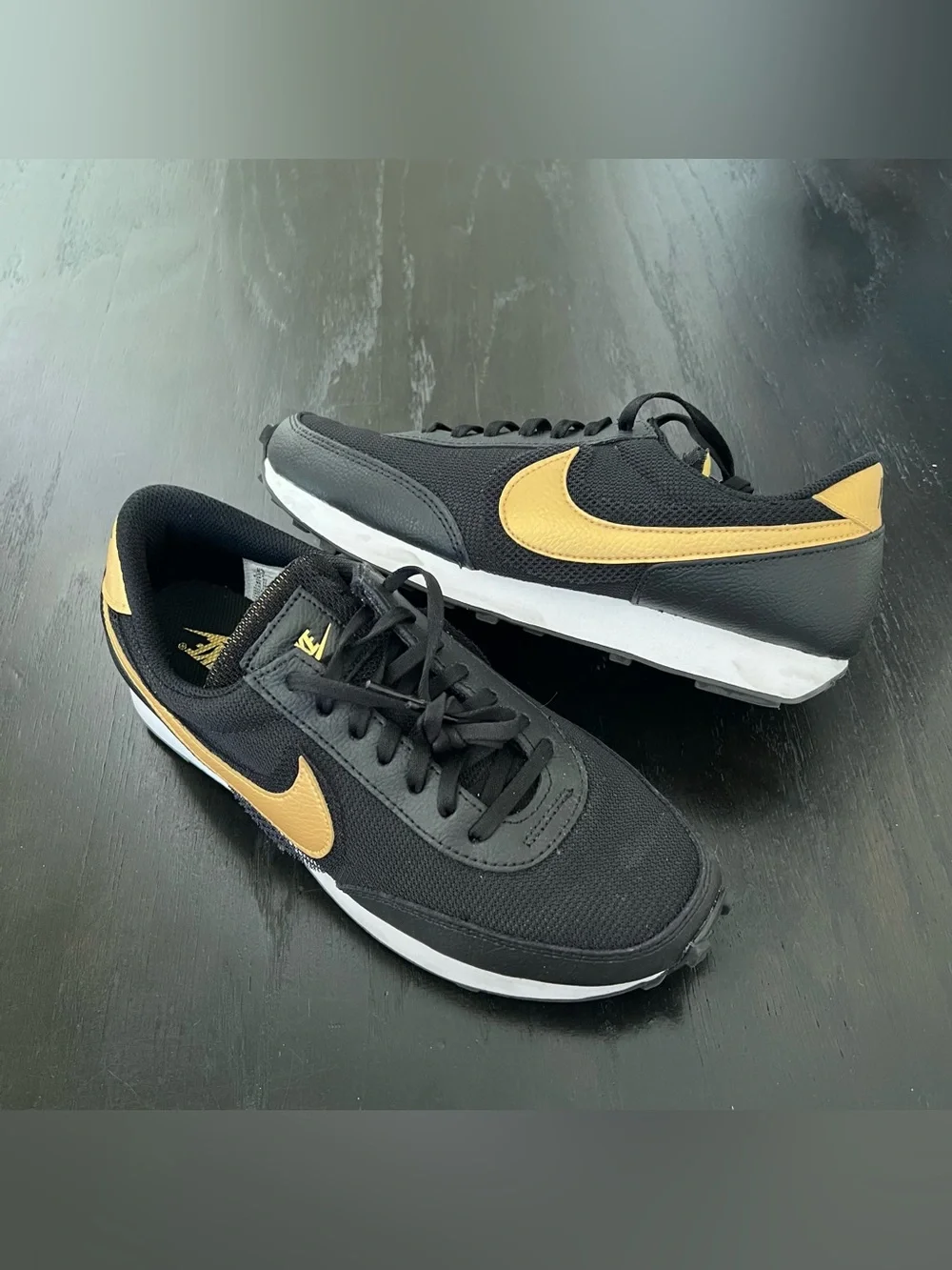✔️GUC✔️NIKE Daybreak 'Black Metallic Gold'